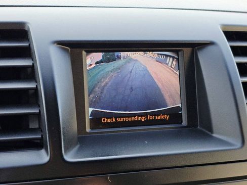Used 2013 Toyota Highlander 4WD image 14