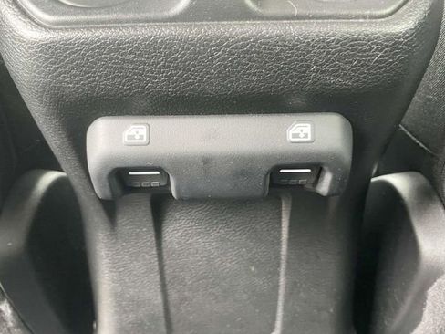 Used 2023 Jeep Wrangler Unlimited Sport AWD/4WD image 19