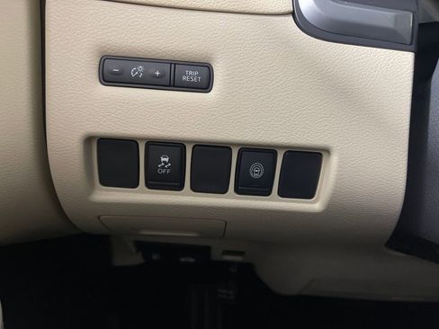 Used 2024 Nissan Murano SV image 30