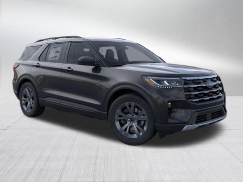 New 2026 Ford Explorer Active w/ Active Comfort Package AWD/4WD image 7