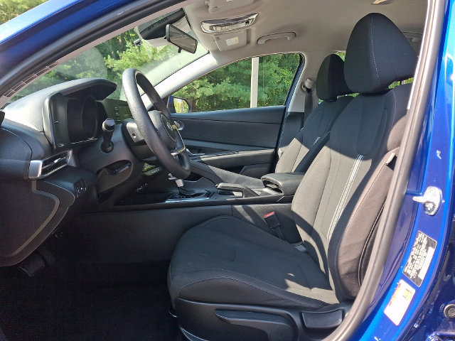 Used 2023 Hyundai Elantra SEL FWD image 14
