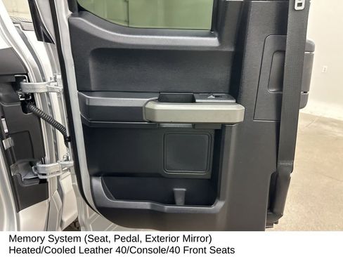 Used 2017 Ford F150 Raptor w/ Equipment Group 802A Luxury image 29