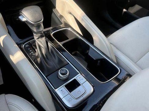 Used 2025 Kia Telluride S FWD image 18