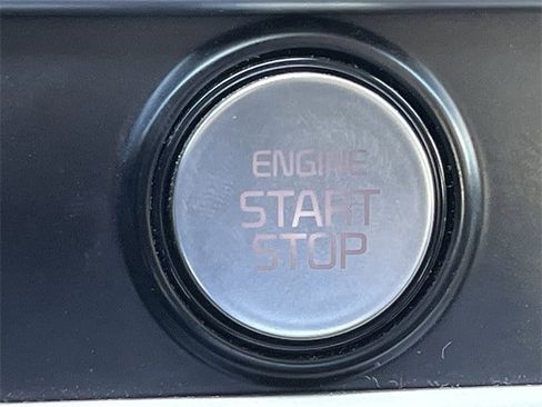 Used 2022 Kia K5 LXS image 21