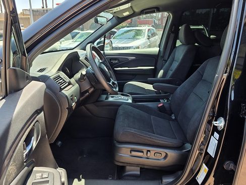 Used 2022 Honda Pilot Sport image 18