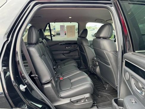 Used 2024 Honda Pilot EX-L image 10