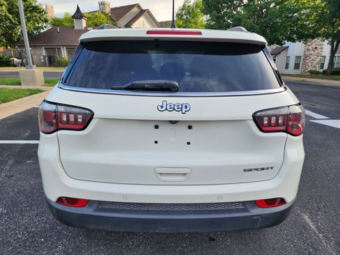 Used 2019 Jeep Compass Sport w/ Cold Weather Group FWD image 6