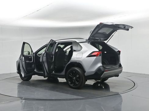 Used 2025 Toyota RAV4 SE AWD/4WD image 34