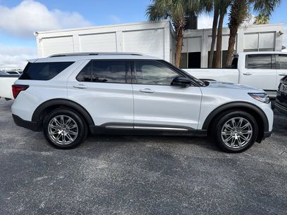Used 2025 Ford Explorer Platinum