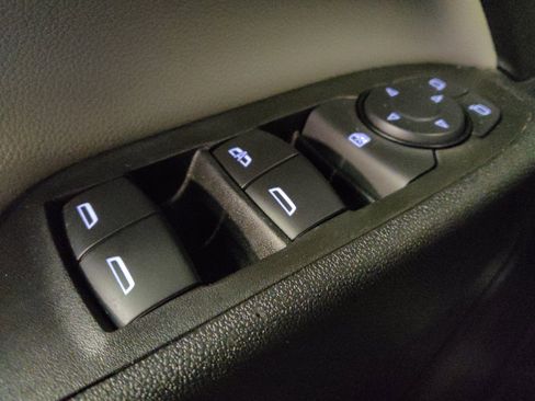 Used 2021 Chevrolet Equinox LS AWD/4WD image 27