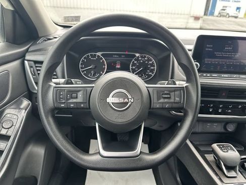 Used 2024 Nissan Rogue S AWD/4WD image 13
