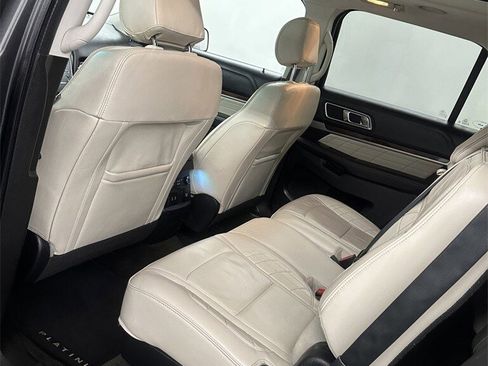 Used 2016 Ford Explorer Platinum image 30