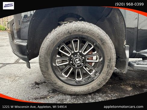 Used 2019 Chevrolet Silverado 1500 High Country w/ High Country Premium Package AWD/4WD image 17