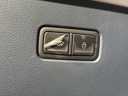 Used 2025 Genesis GV80 3.5T e-SC image 37