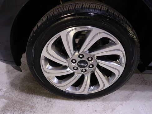 Used 2024 Lincoln Navigator Reserve AWD/4WD image 8