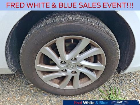Used 2012 MAZDA MAZDA3 i Touring FWD image 10