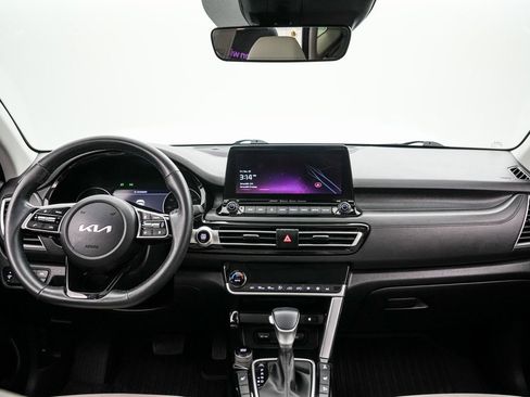 Used 2023 Kia Seltos SX w/ SX Sunroof Package image 14