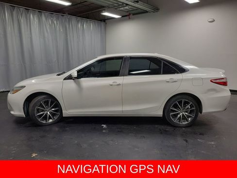 Used 2015 Toyota Camry XSE image 5