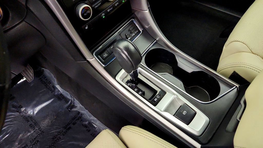 Used 2019 Subaru Ascent Limited AWD/4WD image 16