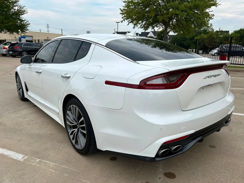 Used 2018 Kia Stinger Premium RWD image 4