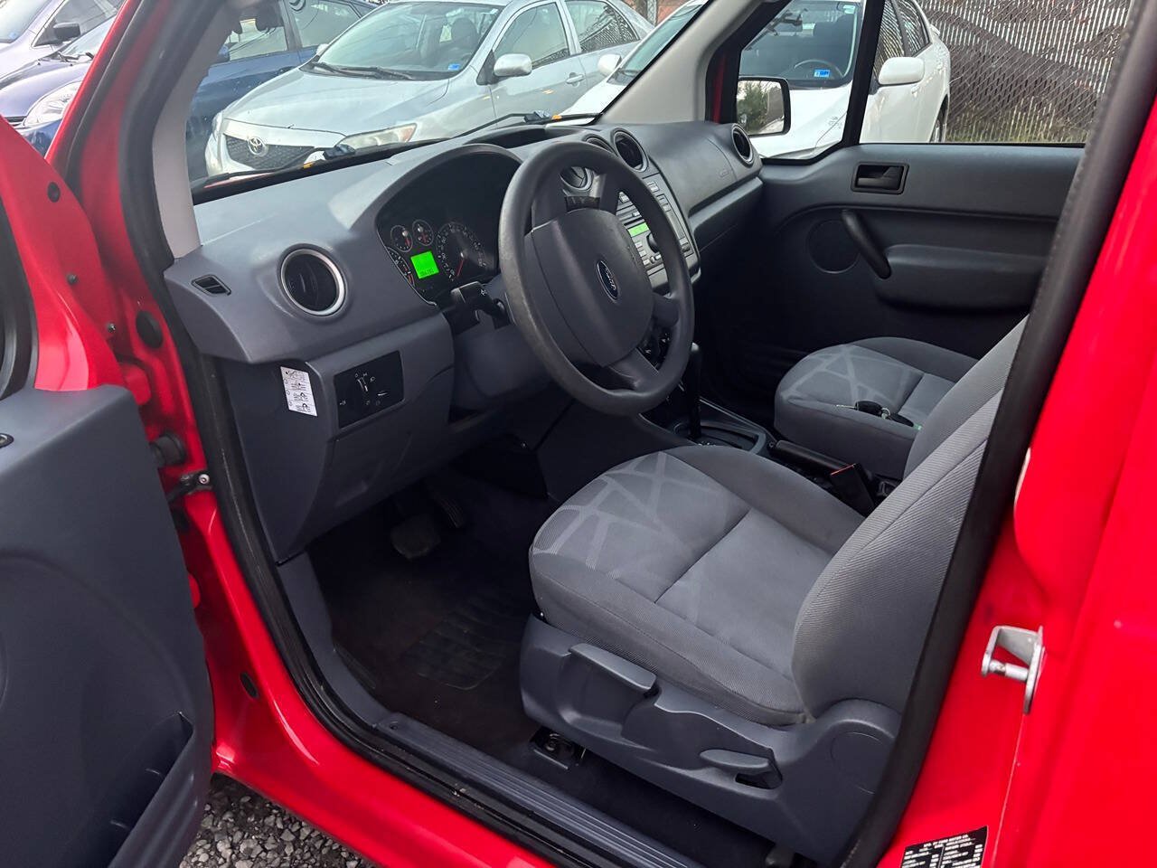 Used 2010 Ford Transit Connect XLT FWD image 13