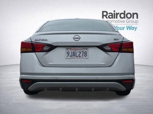 Used 2024 Nissan Altima 2.5 SV image 7