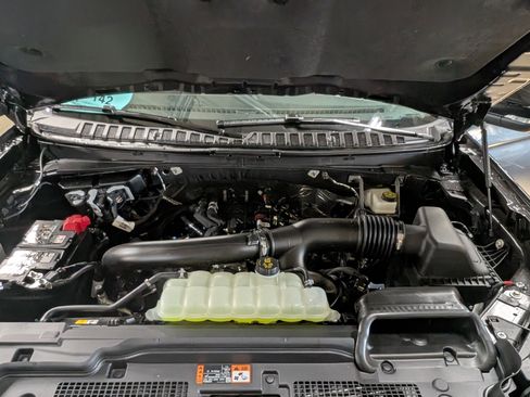 New 2026 Ford Expedition Max Platinum AWD/4WD image 3