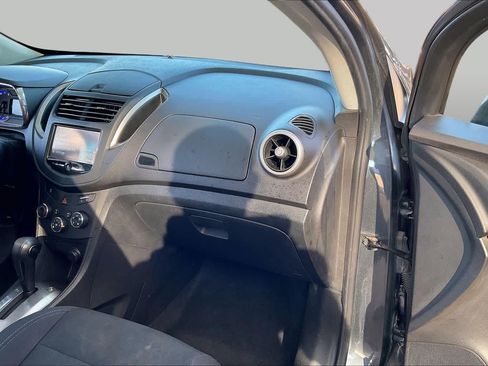 Used 2016 Chevrolet Trax LS FWD image 17