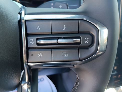 New 2026 GMC Yukon XL Denali w/ Denali Reserve Package image 13