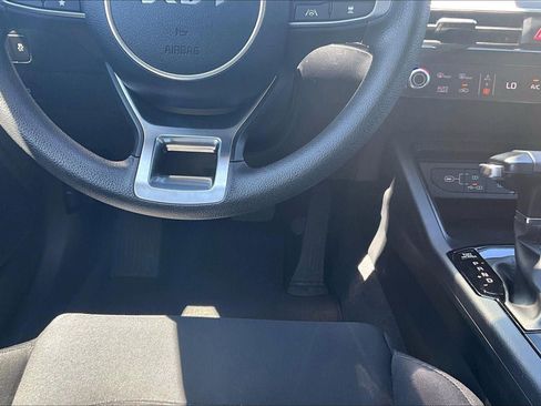 Used 2025 Kia K5 LXS FWD image 15