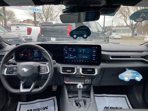 Used 2024 Ford Mustang GT Premium image 19