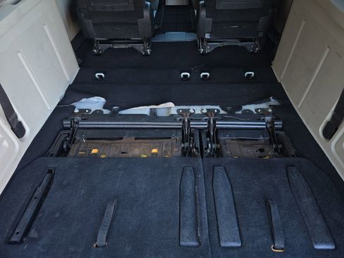 Used 2016 Dodge Grand Caravan SE w/ Quick Order Package 29E SE image 12