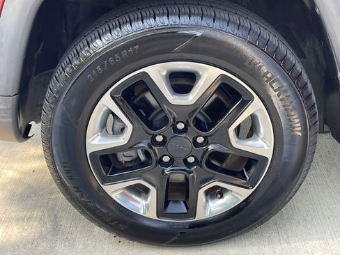 Used 2018 Jeep Compass Trailhawk w/ Popular Equipment Group AWD/4WD image 35