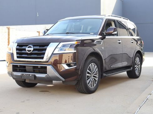 Used 2022 Nissan Armada SL RWD image 2