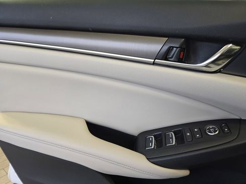 Used 2019 Honda Accord LX image 26
