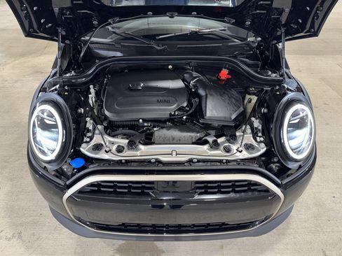 Used 2025 MINI Cooper 2-Door Hardtop FWD image 31