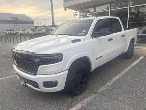 Used 2025 RAM 1500 Big Horn AWD/4WD image 3
