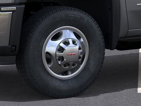 New 2026 GMC Sierra 3500 Pro AWD/4WD image 9