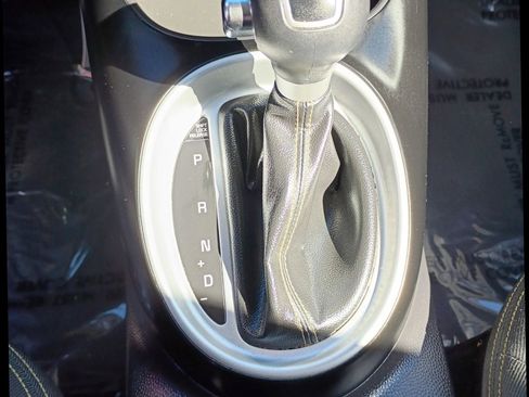 Used 2015 Kia Soul + FWD image 25