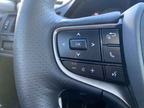 Used 2025 Lexus ES 350 F Sport w/ Accessory Package (Z2) image 19