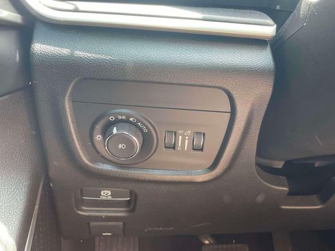 Used 2023 Jeep Grand Cherokee Limited AWD/4WD image 21
