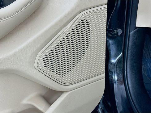 Certified 2025 Jeep Grand Cherokee L Limited w/ Luxury Tech Group II image 30