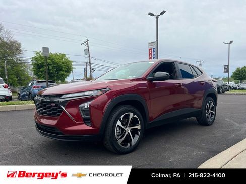 Certified 2024 Chevrolet Trax RS w/ Driver Confidence Package FWD image 9