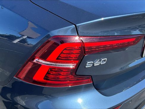 Used 2024 Volvo S60 B5 Plus image 32