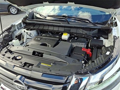 Used 2024 Nissan Pathfinder SL w/ SL Premium Package image 29