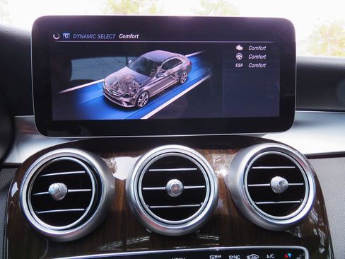 Used 2019 Mercedes-Benz C 300 Sedan w/ Premium Package image 27