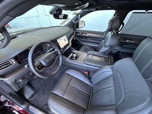 Used 2024 Jeep Grand Wagoneer Series I image 42