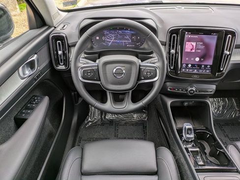 New 2026 Volvo XC40 B5 Plus w/ Protection Package Premier image 15