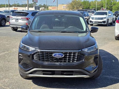Used 2023 Ford Escape Active w/ Tech Pack #2 AWD/4WD image 3