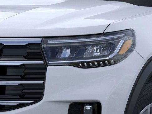 New 2026 Ford Explorer Active w/ Active Comfort Package RWD image 18